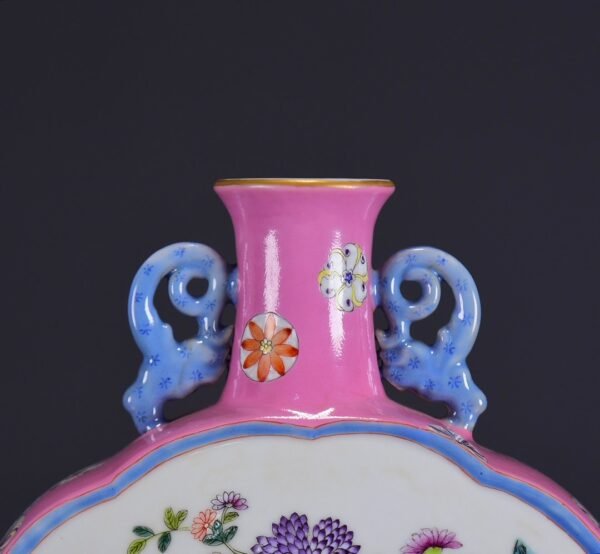 old collection of Qing Dynasty Qianlong famille rose flower and bird double-eared flat vase - Image 5