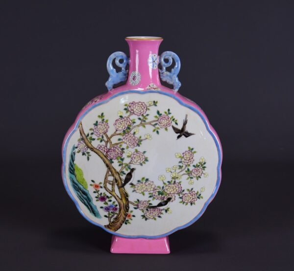 old collection of Qing Dynasty Qianlong famille rose flower and bird double-eared flat vase - Image 2