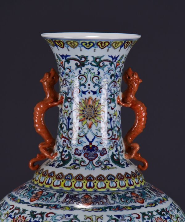 vase with double dragon ears and doucai Wanfu Qingshou from the Qianlong period of the Qing Dynasty - Image 6
