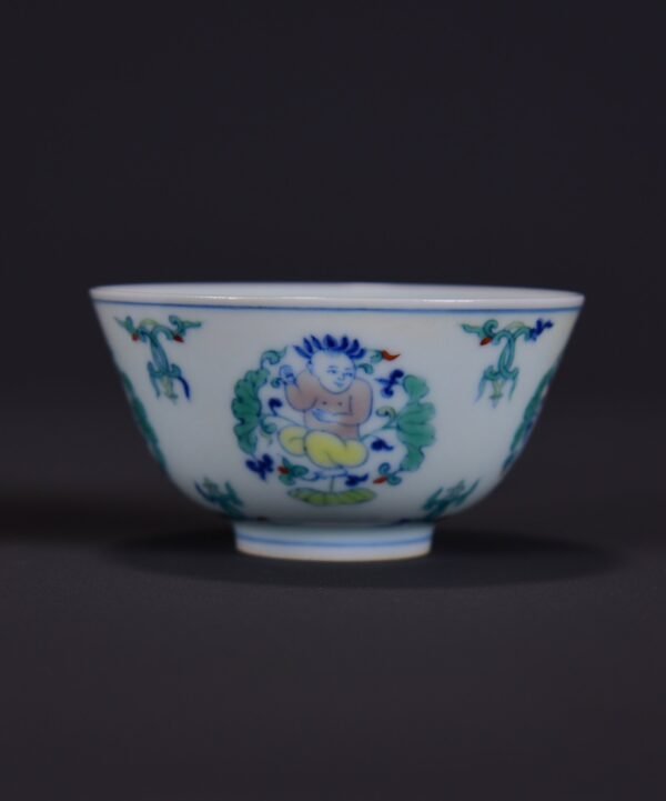 Old collection of Ming Chenghua Doucai baby play cup - Image 3