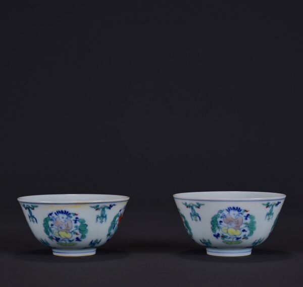 Old collection of Ming Chenghua Doucai baby play cup - Image 6