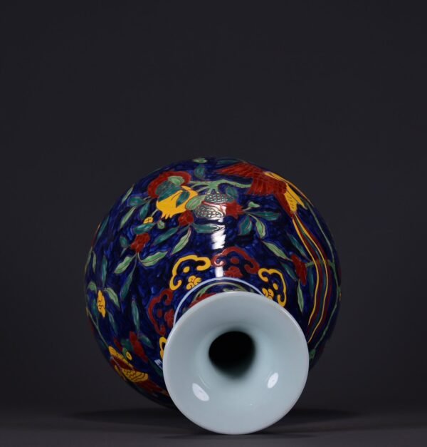 old Ming Xuande blue ground multicolored loquat ribbon bird pattern jade pot - Image 3