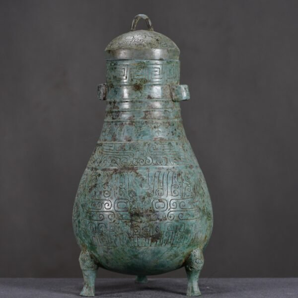 Shang Dynasty bronze tripod big belly jar - Image 2