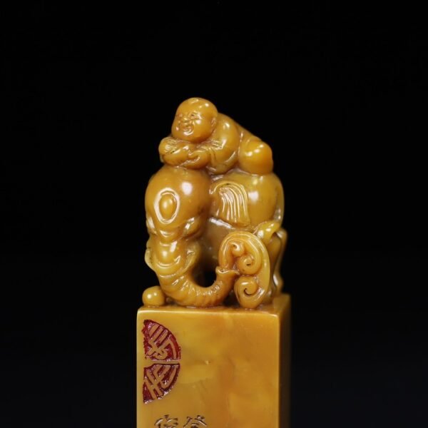old collection of wooden box Shoushan stone Tianhuang carved boy playing with elephant seals - Image 7