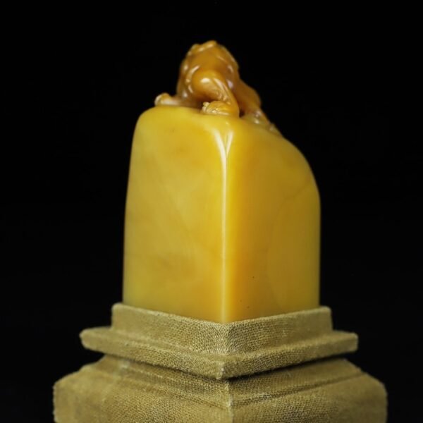 Old collection of wooden box Shoushan stone dragon button seal - Image 7