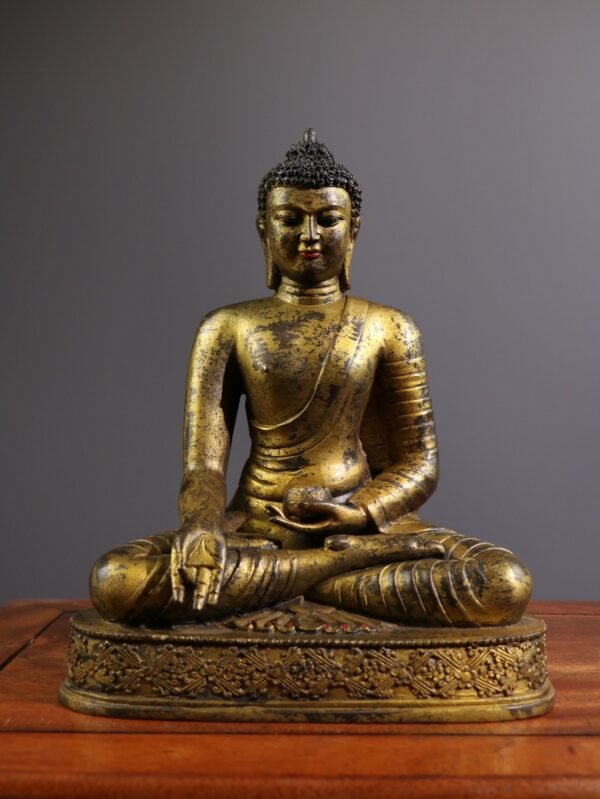 Old Collection Pure Copper Gilded Buddha Statue Sakyamuni Buddha Holding Wish-fulfilling Seal - Image 7