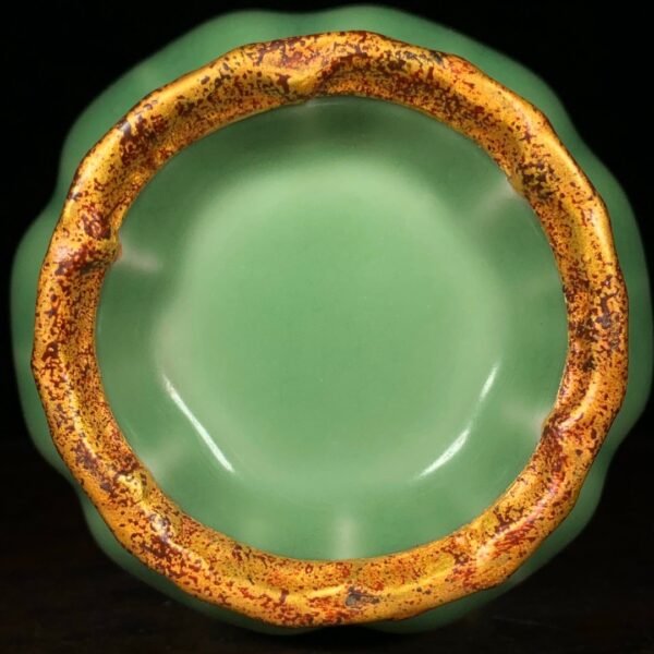 Song Longquan kiln plum green glaze flower mouth vase - Image 9