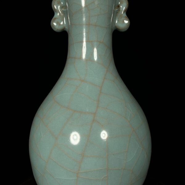 Song Dynasty official kiln double-eared vase - Image 3