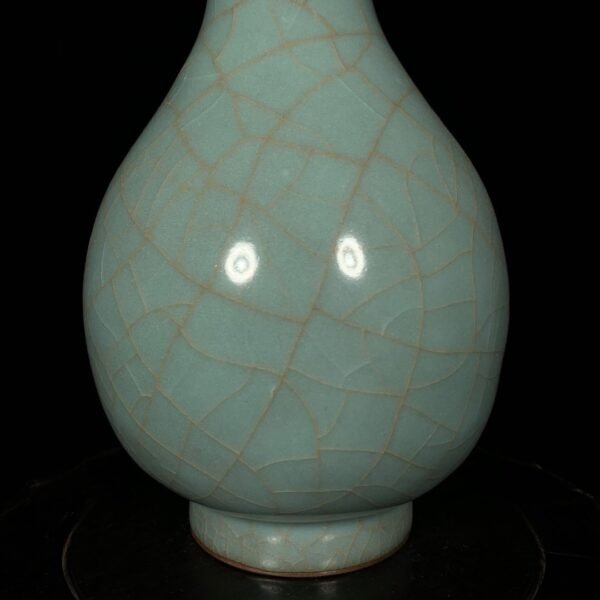 Song Dynasty official kiln double-eared vase - Image 4