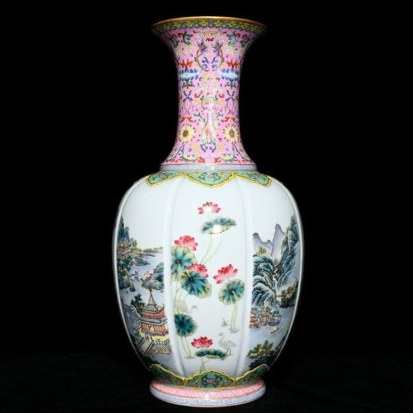Qianlong famille rose melon-shaped vase with four seasons landscape and flower patterns - Image 2