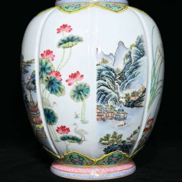 Qianlong famille rose melon-shaped vase with four seasons landscape and flower patterns - Image 6