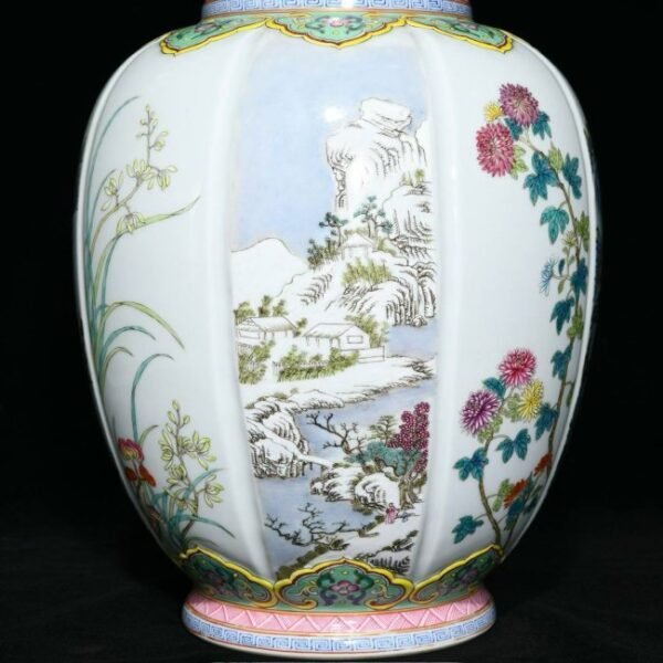 Qianlong famille rose melon-shaped vase with four seasons landscape and flower patterns - Image 9