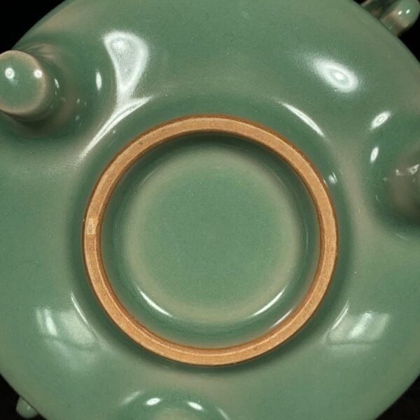 Song Dynasty Longquan Kiln plum green glaze animal button double-eared stove - Image 3