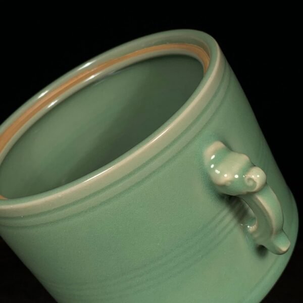 Song Dynasty Longquan Kiln plum green glaze animal button double-eared stove - Image 4