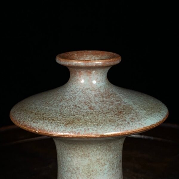 Song Ru kiln broken shoulder plum vase - Image 4