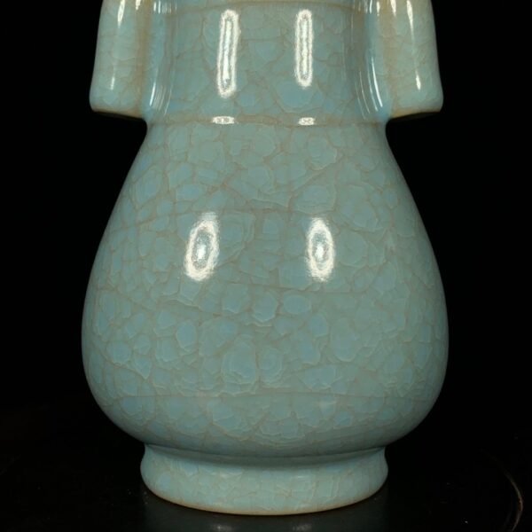 Song Ru kiln ice crackle pierced ear vase - Image 7