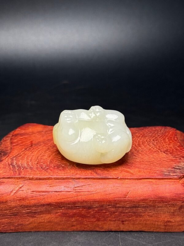 Hetian jade pendant elephant, auspicious, peaceful, exquisite and vivid shape - Image 6