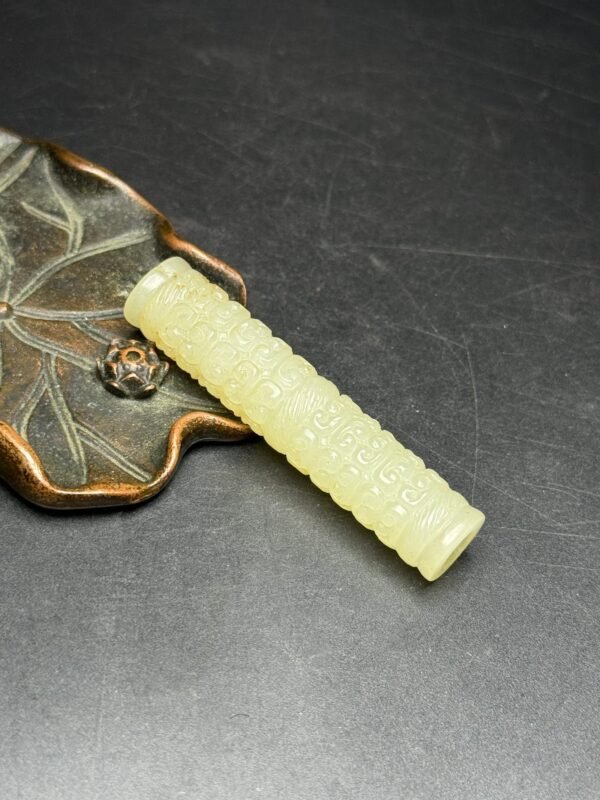 Hetian jade bridle, carved with Ruyi pattern, auspicious and auspicious, exquisite shape - Image 5