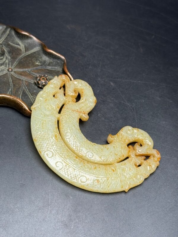 Hetian jade jade pendant, double dragons protecting the owner, auspicious, exquisite shape - Image 5