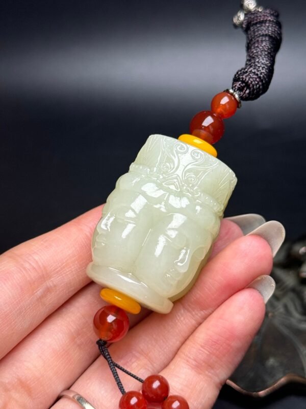 Hetian jade four-sided Guanyin head, guarding the four directions of peace, exquisite shape