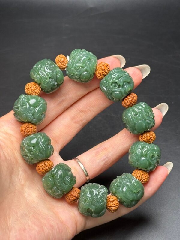 Hetian Jade Jade Bracelet, each bead is full, carved with dragon pattern, dragon - Image 3