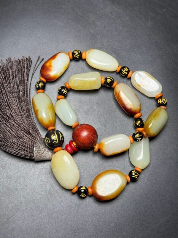 Hetian jade raw stone hand-held, 18 beads, full, warm jade, beautiful skin color - Image 2