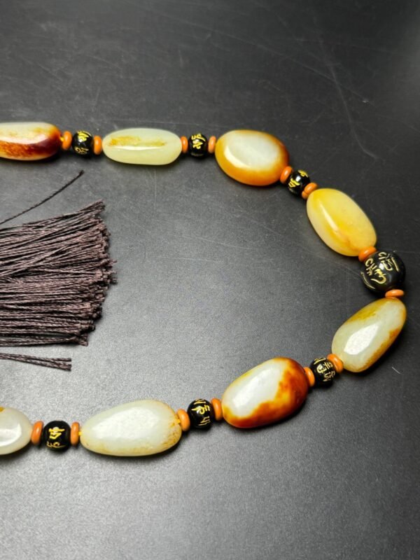 Hetian jade raw stone hand-held, 18 beads, full, warm jade, beautiful skin color - Image 3