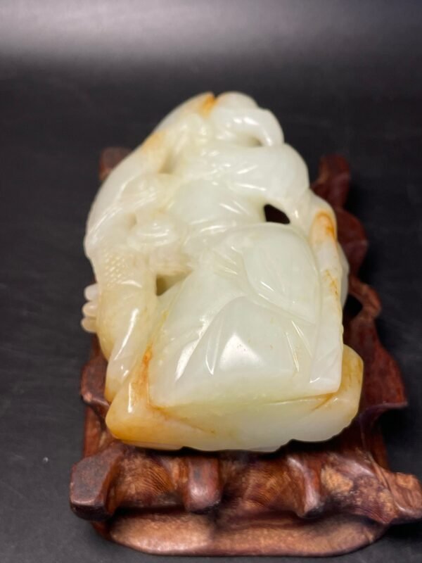 Hetian jade Ming and Qing dynasty jade pieces, subduing dragon arhat - Image 3