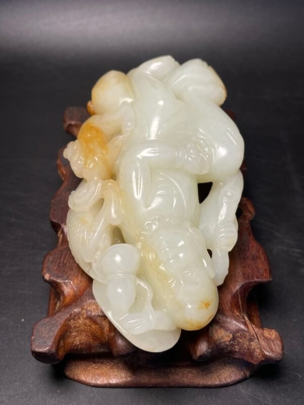 Hetian jade Ming and Qing dynasty jade pieces, subduing dragon arhat - Image 6