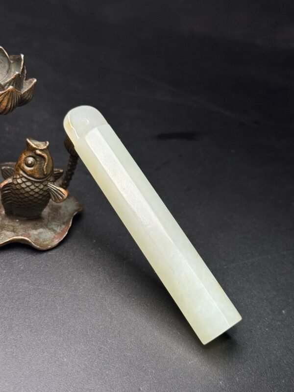 Hetian jade feather tube, exquisite shape, smooth inner wall, simple and elegant - Image 3