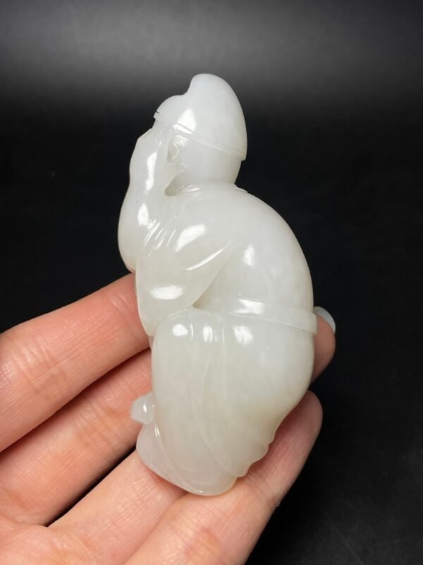 Hetian jade Ming and Qing dynasty hand-held ornaments, small heavenly officials