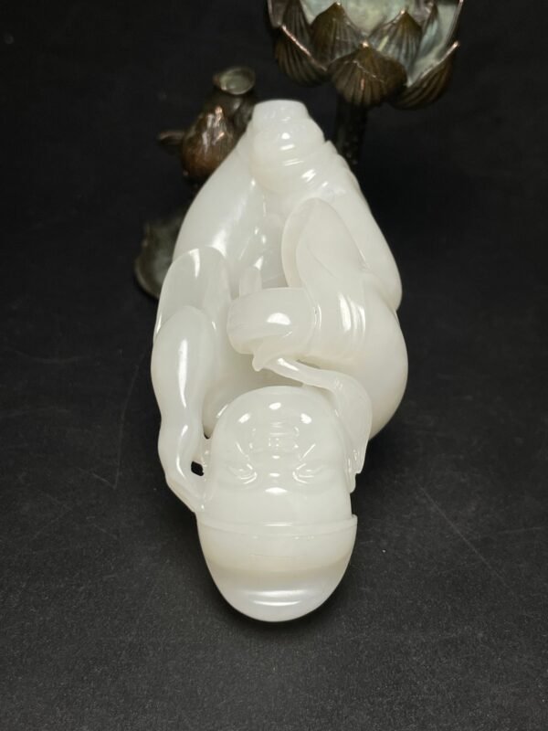 Hetian jade Ming and Qing dynasty hand-held ornaments, small heavenly officials - Image 2