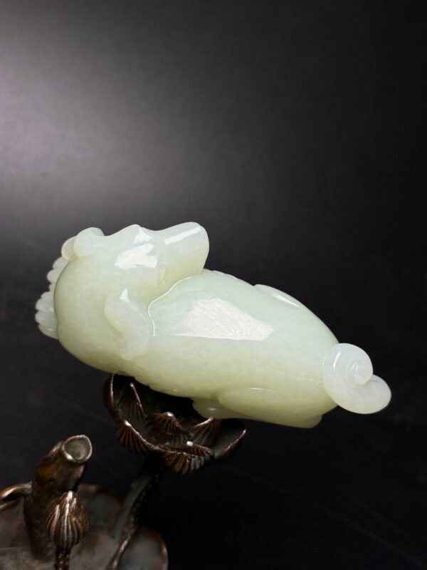 Hetian jade fortune dog hand-held ornament, which represents prosperity and wealth - Image 5