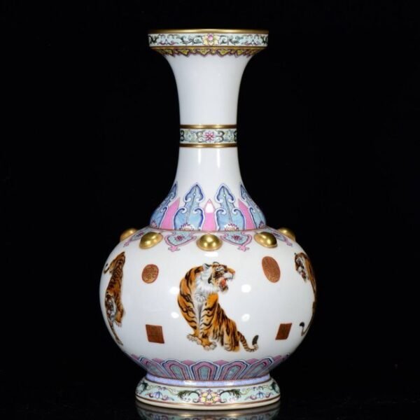 Qing Dynasty Qianlong Period Famille Rose Five Tiger Pattern Pan Mouth Vase