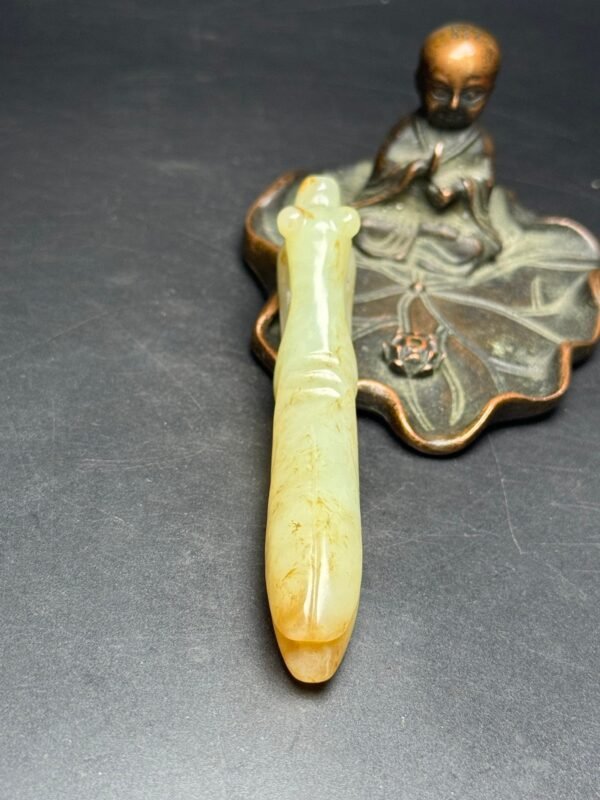 Hetian Jade Mantis Jade Piece, full of gold and jade, prosperous and developed, unique shape - Image 8