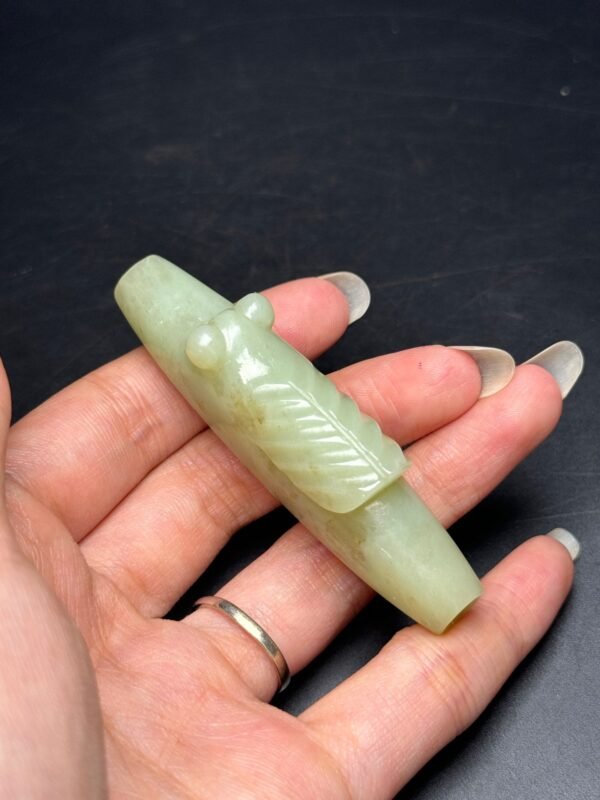 Hetian jade bridle, trumpet hole, carved jade cicada, rich and noble, exquisite shape - Image 2