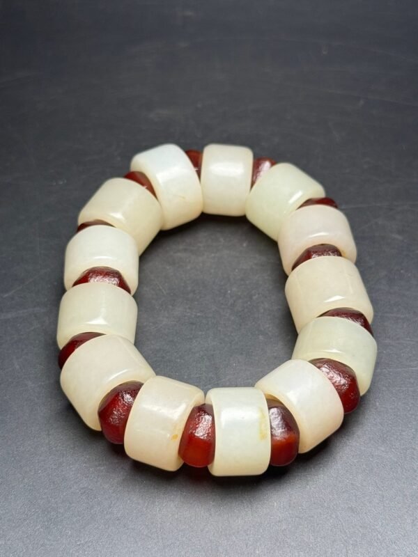 Hetian jade heart beads bracelet, each bead is full, the jade is warm - Image 2