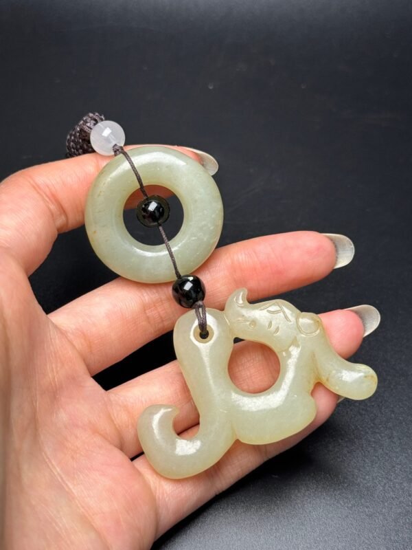 Hetian jade accessories, carved jade pig dragon, the first dragon in China