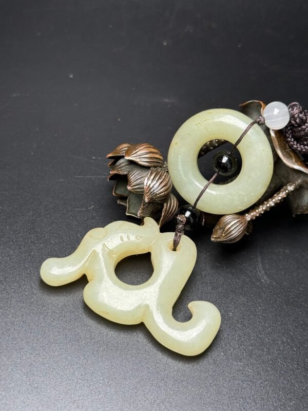 Hetian jade accessories, carved jade pig dragon, the first dragon in China - Image 4
