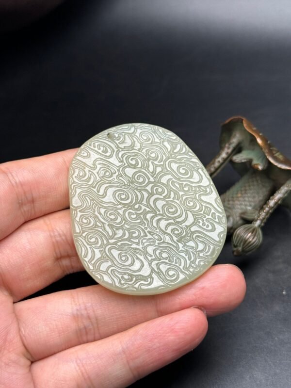 Hetian jade pendant, Guanyin, compassionate, protects peace - Image 2