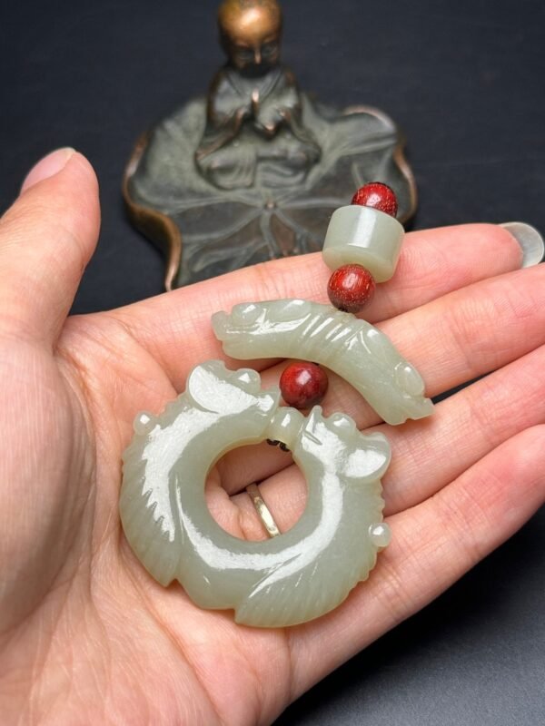 Hetian jade accessories, carved jade cicada, attracting wealth and fortune, rich and noble