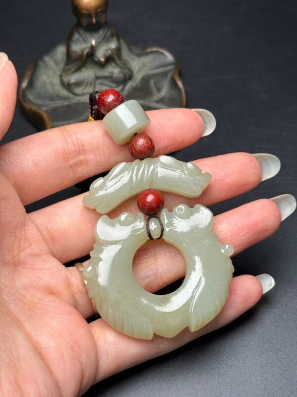 Hetian jade accessories, carved jade cicada, attracting wealth and fortune, rich and noble - Image 3
