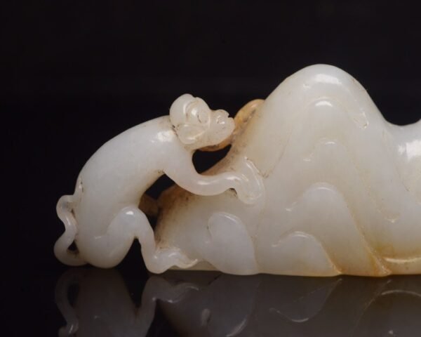 Hetian jade pen holder - Image 4