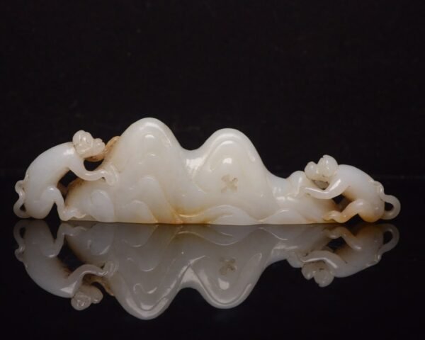 Hetian jade pen holder - Image 8