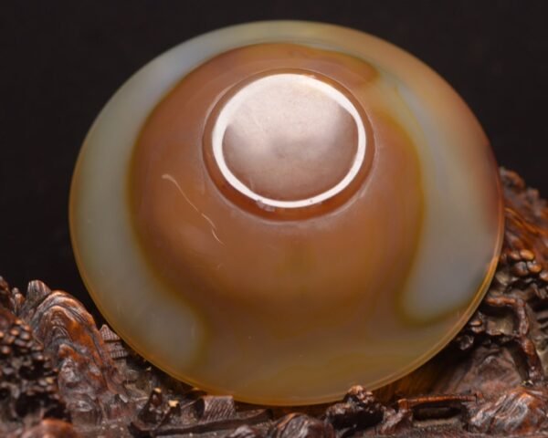 The knife skills are sophisticated, the skin is first-class, the carving is vivid - Image 3