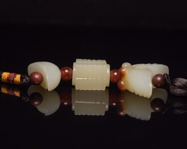 Hetian Jade Cicada Pendant - Image 6