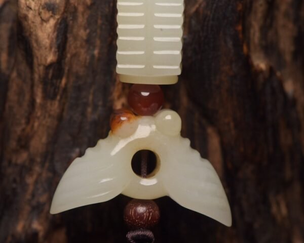 Hetian Jade Cicada Pendant - Image 9