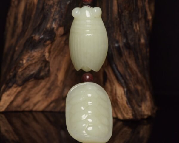 Hetian jade pendant - Image 4