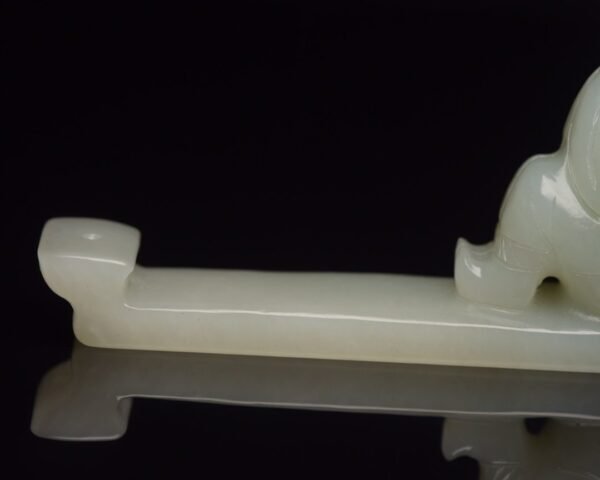 Hetian jade incense holder - Image 9