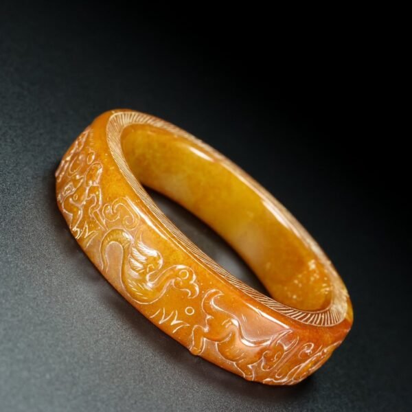 Hetian jade bracelet, fine carving - Image 3